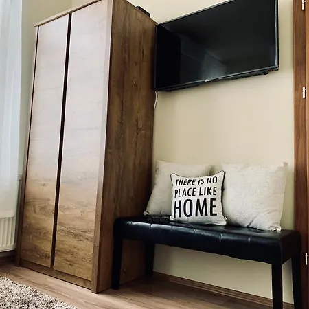Apartamento Háromszobás A Főutcán