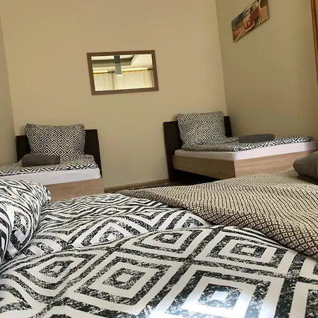 Apartment Haromszobas A Foutcan