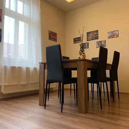 Haromszobas A Foutcan *