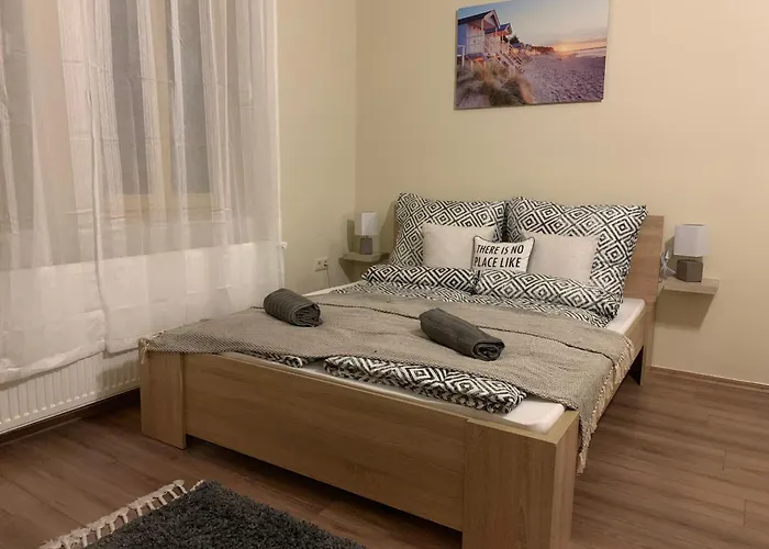 Haromszobas A Foutcan * מישקולץ